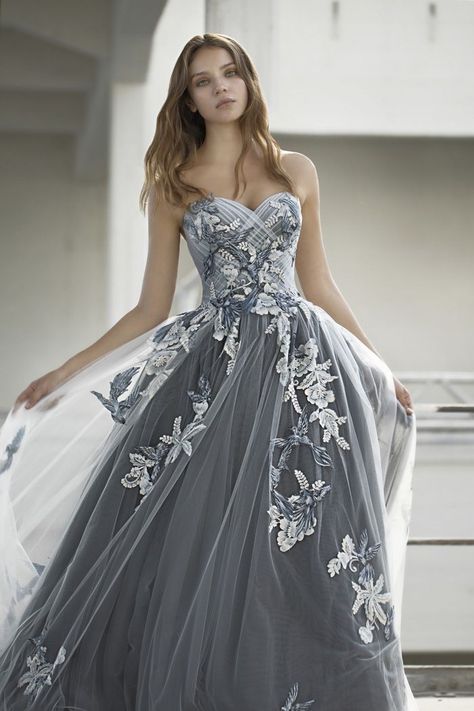 Honeymoon Dress, Grey Wedding Dress, Colored Wedding Dress, Wedding Classy, Classy Dresses, Amazing Wedding Dress, Blue Wedding Dresses, Evening Dresses For Weddings, Wedding Summer