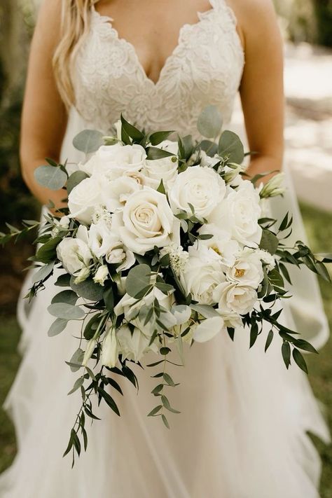 Bride Bouquets Greenery And White, Bridesmaid Flower Bouquets Rustic, White Wedding Flowers With Greenery Bridesmaid Bouquets, Simple Elegant Wedding Bouquet, White And Green Bouquet Wedding, Wedding Flowers White And Green, Bridesmaid Flower Bouquets, Wedding Color Palate, Green And White Wedding Flowers