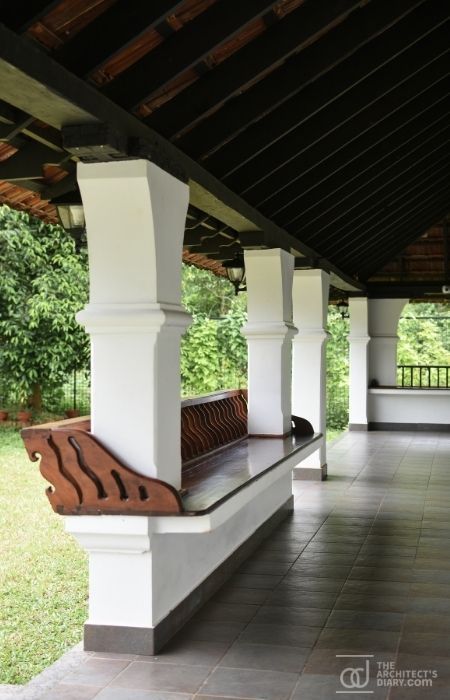 Small House Design Kerala, Kerala Traditional House, Kerala Architecture, House Interior Design Styles, Indian Home Design, Interior Design Your Home, Kerala House Design, House Design Pictures, Kerala Houses