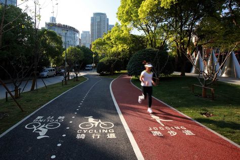 A New Waterline for Shanghai by Agence Ter « Landscape Architecture Works | Landezine Landscape Gardening, Jogging Track, Riverside Park, Easy Landscaping, Landscape Design Plans, River Bank, Urban Setting, Street Design, City Design