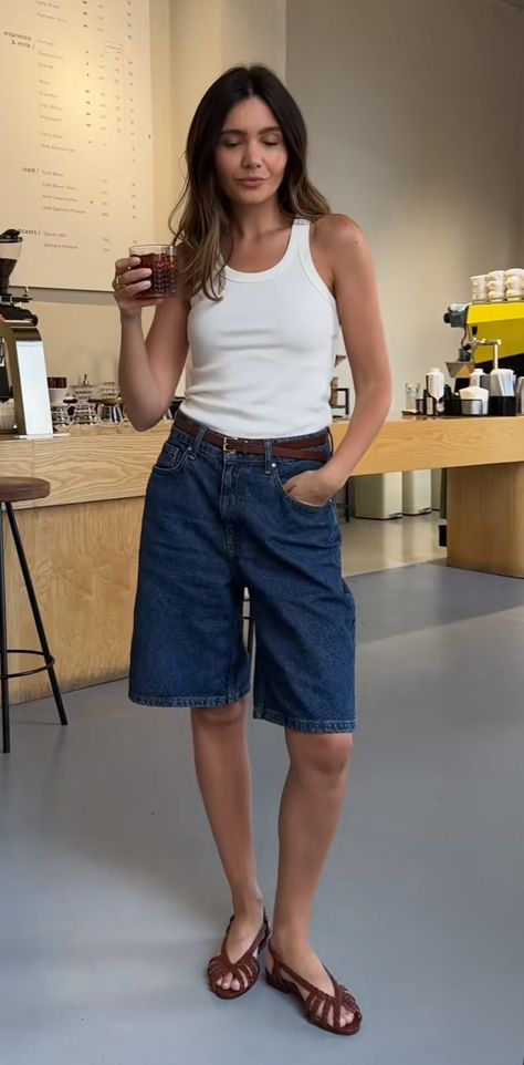 Fisherman Shoes Outfit, Dark Blue Jean Shorts Outfit, Denim Jorts Outfit, Clothes Encounters, Matching Sets Outfit, Model Looks, Summer Attire, Denim Day, Closet Fashion