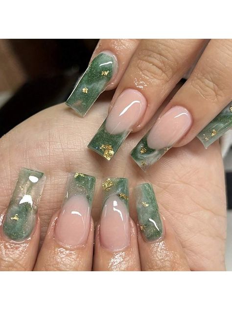 16 Stunning Beach Nails for Your Summer Style Nails Sage Green And Gold, Long Autumn Nails, Nail Ideas Green And Gold, Jade Acrylic Nails, Jade Nails Acrylic, Gold And Green Nails, Nails With Golden Foil, Feminine Manicure, Press On Nail Kit