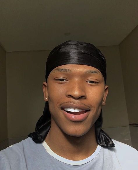 Afro Hair Boy, Fine Hood Black Men, Durag Men, Bone Fashion, Tomboyish Outfits, Cap Hairstyles, Waves Haircut, Men Skin Care Routine, Paris Fashion Week Men