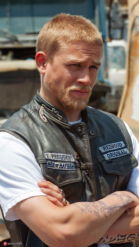 SONS OF ANARCHY #SOA Sons Of Anarchy Outfits Men, Sons Of Anarchy Charlie Hunnam, Jax Teller Pfp, Jax Teller Wallpaper, Jax Teller Haircut, Sons Of Anarchy Aesthetic, Sons Of Anarchy Wallpaper, Sons Of Anarchy Jax Teller, Sons Of Anarchy Cast