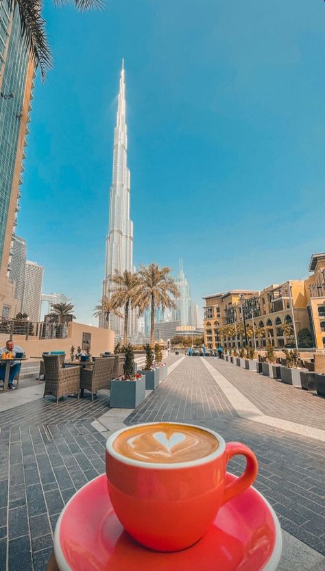 Dubai Coffee Shop, Coffee In Dubai, Dubai Morning, Dubai Coffee, Coffee Luxury, Morning Coffee Photography, Sweet Drinks, Instagram My Story, Coffee Photography