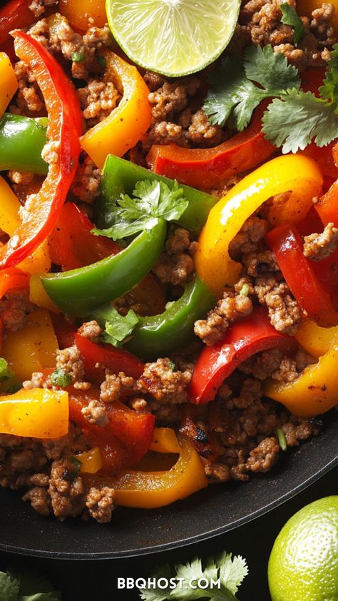 Looking for a quick and flavorful meal? These Ground Turkey Fajitas are packed with spices, lean protein, and tons of flavor! Perfect for an easy meal prep for the week. Pin it now for your next dinner and click through for 40+ more recipes! Turkey Meal Prep Recipes, Turkey Fajitas, Turkey Thanksgiving Recipe, Thanksgiving Sliders, Turkey Pasta Recipes, Easy Ground Turkey Recipes, Ground Turkey Pasta Recipes, Turkey Meal Prep, Turkey Breast Recipes