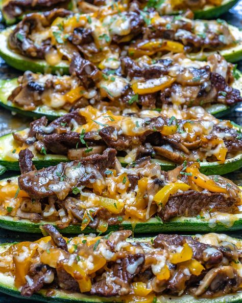 Zucchini Boats Keto, Steak Zucchini, Zucchini Boat Recipes, Stuffed Zucchini, Cheese Steak, Philly Cheese, Zucchini Boats, Low Carb Zucchini, Philly Cheesesteak