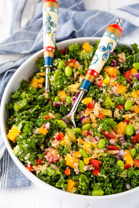 Kale, Edamame, Quinoa Super Salad Edamame Quinoa, Salad With Edamame, Edamame Recipes Salad, Super Salad, Vegetarian Kids, Edamame Salad, Salad Easy, Quinoa Healthy, All Jokes