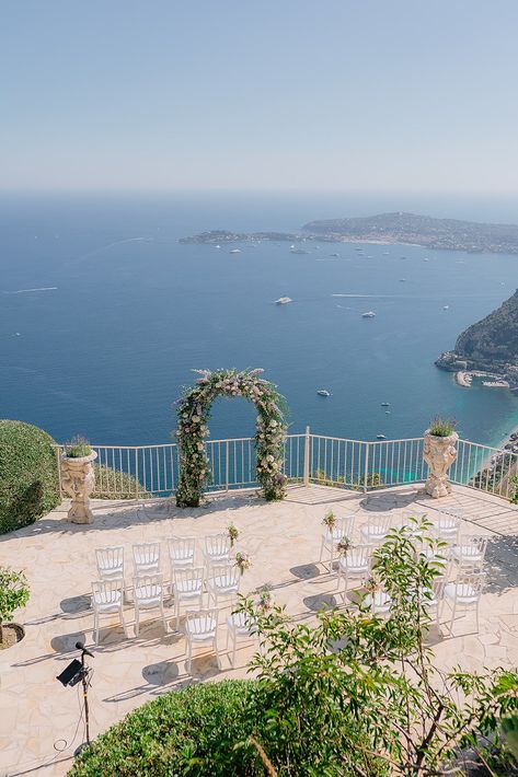 French Beach Wedding, Wedding French Riviera, South Of France Elopement, South Of France Wedding Aesthetic, French Wedding Aesthetic, Wedding Dress French, Fashion Forward Wedding, Amalfi Wedding, Bridal Era