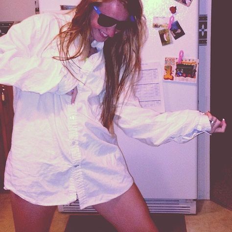 Risky Business White Button Up Halloween Costume, White Shirt Halloween Costume, Quick Halloween Costumes Last Minute Men, Risky Business Costume, Free Halloween Costumes, Diy Group Halloween Costumes, Quick Halloween Costumes, Costume Inspirations, Cheap Halloween Costumes