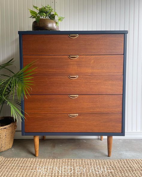 ✨ AVAILABLE NOW ✨ Mid-Century Modern Bassett Chest of Drawers This stunning chest features showcase walnut drawer fronts stained with @generalfinishes Finishes Candlelight and the custom navy blue paint shows off a beautiful matte sheen. 4 drawers (bottom drawer is a deep faux double drawer) W|34”x D18” x H|42” Located in Deep Creek Newport News 23606 $850 cash only 🏷️ mid-century modern chest of drawers, MCM #ipainteditprettyseptember24 , #midcenturymodernfurniture #midcenturymodern Navy Blue Dresser, Navy Blue Paint, Modern Chest Of Drawers, Blue Dresser, Dark Navy Blue, Mid Century Modern Furniture, Drawer Fronts, Blue Paint, Midcentury Modern