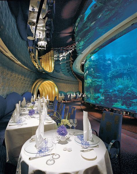 برج العرب, Underwater Restaurant, Dubai Aesthetic, Cool Restaurant, Dubai Luxury, Most Luxurious Hotels, Burj Al Arab, Unique Restaurants, Dubai Hotel