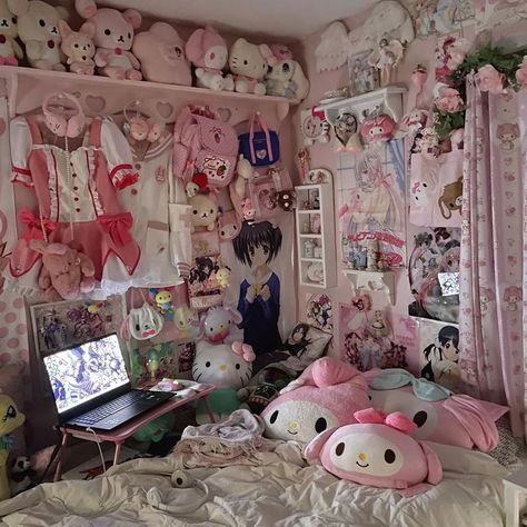 (＞人＜;)this is not mine！！！ Sanrio Room, Deco Tv, Kawaii Room Ideas, Hello Kitty Bedroom, Kawaii Bedroom, Otaku Room, Charmmy Kitty, Hello Kitty Rooms, Pink Room Decor