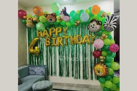 Have some Jungle fun and adventure with jungle animals in this beautiful theme of jungle…..!!! Make it simple as possible if you like a simple decoration and a simple party. Its a perfect decoration for you. Birthday Jungle Theme, Theme Balloon Decoration, Jungle Theme Decor, Jungle Theme Decorations, Silver Wall Decor, Drink Decorations, Jungle Theme Parties, Simple Decoration, Balloon Lights