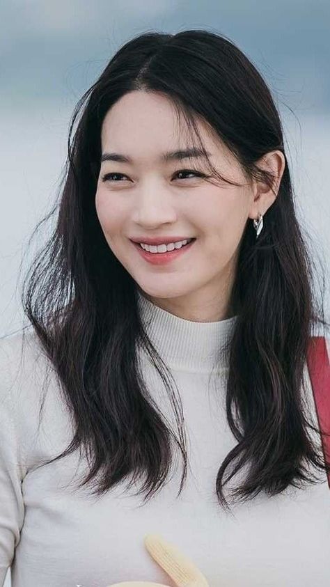 Seonho Kim, Korea Pic, Hometown Cha Cha Cha, Shin Min Ah, 얼굴 드로잉, Photos For Profile Picture, Korean Artist, Korean Actresses, Tag Your Friends