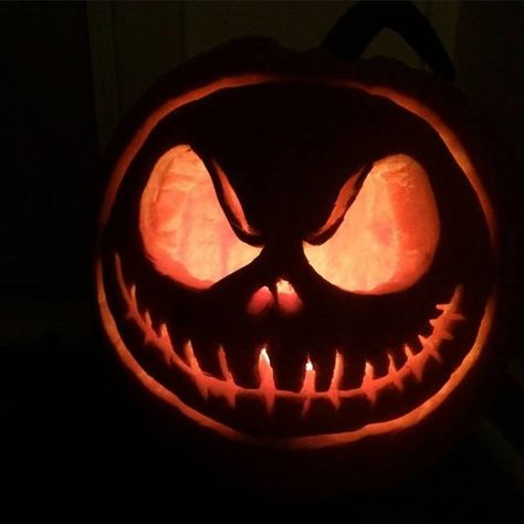 pumkin carving ideas pumkin carving halloween ideas pumkinideas pumkincarvingideascreative creative carving Pumkin Carving, Biggest Pumpkin, Weird Drawings, Jack O Lantern Faces, Pumpkin Carvings, Halloween Makeup Scary, Make A Plan, Rough Cut, Like A Pro