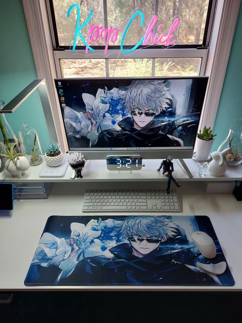 Jujutsu Kaisen Room Ideas, Gojo Room Decor, Gojo Bouquet, Gamer Room Decor, Jujitsu Kaisen, Sleeping Room, Desk Makeover, Gaming Room Setup, Gamer Room