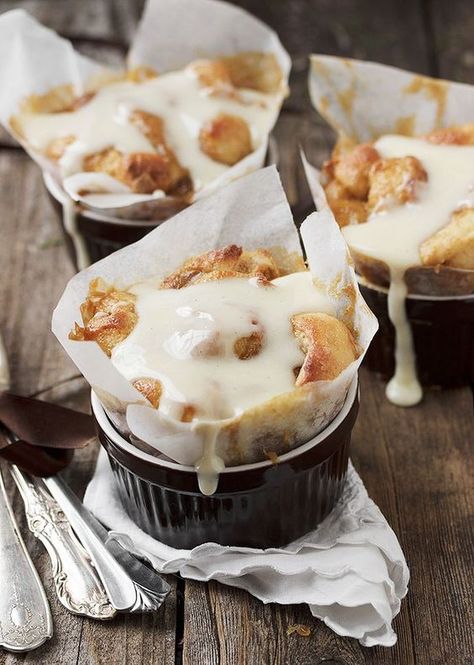 Cinnamon Roll Bites, Ramekin Recipe, Cream Cheese Icing, Breakfast Dishes, Cinnamon Roll, Pavlova, Cinnamon Rolls, Brunch Recipes, Just Desserts