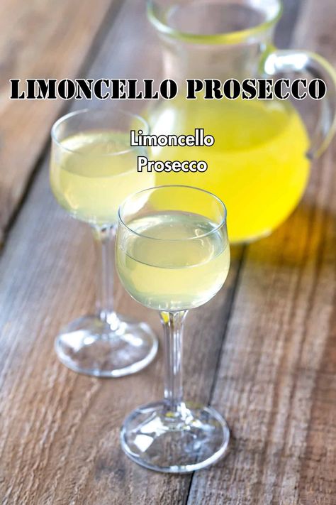 A sparkling Limoncello Prosecco garnished with lemon slices, served in a flute glass with bubbles rising. Limoncello And Prosecco, Limoncello Mimosa, Limoncello Spritzer With Prosecco, Drinks With Lemoncello, Limoncello Drinks Recipes, Prosecco Limoncello, Prosecco Cocktails Easy, Limoncello Drinks, Italian Limoncello