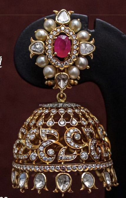 Dimand Earring, Diamond Jumkas Design Indian, Diamond Jhumki Earrings, Diamond Jimikki, Gold Jumkas Design Latest, Buttalu Models, Diamond Buttalu, Jadau Jhumka, Diamond Jhumkas