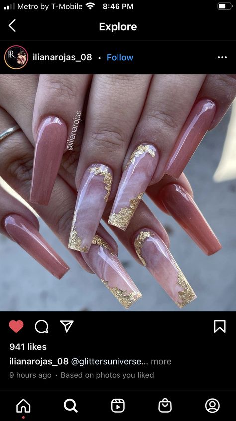 Birthday Nails Inspiration Coffin, Nails Inspiration Unique, Beige And Rose Gold Nails, Rose Gold Nails Acrylic Square, Dusty Rose Nails Wedding, Classy Coffin Nail Designs, Rose Gold Nails Medium Length, Rich Nails, Rose Gold Quince Nails Long