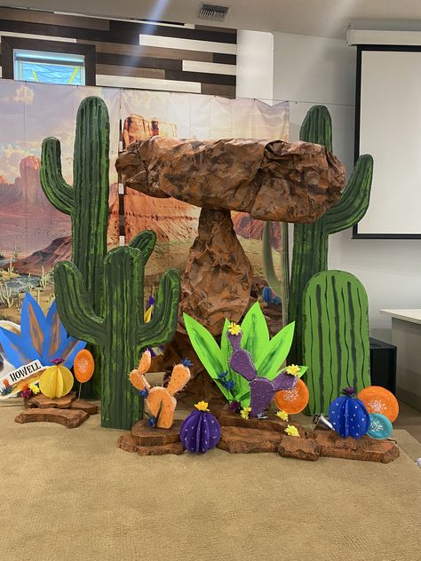 Desert Theme Decorations, Desert Theme Backdrop, Desert Theme Vbs Decorations, Desert Decoration Ideas, Desert Backdrop, Desert Classroom, Diy Cactus, Desert Theme, Cardboard Cactus