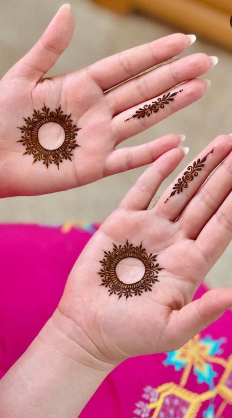 Finger Mehandi Design, Finger Mehendi, Mehandi Design For Hand, Short Mehndi Design, Beginner Henna, Palm Mehndi Design, Simple Mehendi Designs, Henna Designs Wrist, Pretty Henna