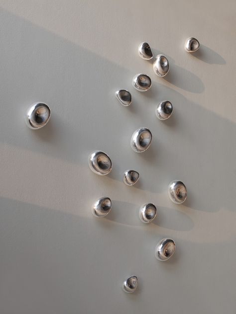 Bubbles Pearl Sculpture, Alexander Lamont, Round Wall, Art Center, Wall Sculptures, The Wall, Interior And Exterior, Art Decor, Alexander