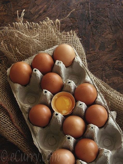 Brown Egg, Sandwich Bread Recipes, Food Art Photography, Brown Eggs, Familia Real, Fresh Chicken, Farm Fresh Eggs, Down On The Farm, In The Shadows