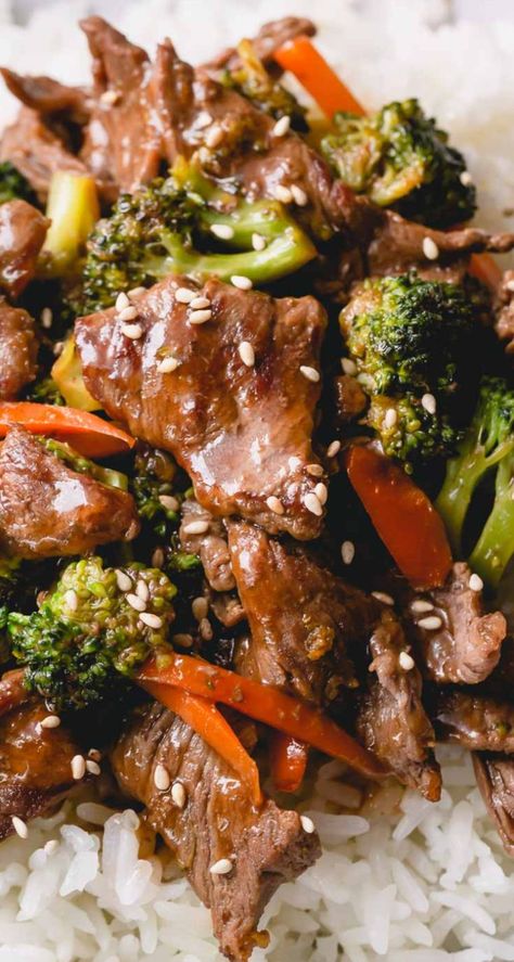 Homemade beef & broccoli stir fry comes together faster than a take-out and is much healthier! This quick weeknight meal is a family favorite! Chinese Stir Fry Sauce, Easy Beef Stir Fry, Beef Broccoli Stir Fry, Easy Beef And Broccoli, Beef Stir Fry Recipes, Easy Stir Fry Recipes, Chinese Stir Fry, Beef Broccoli, Quick Stir Fry