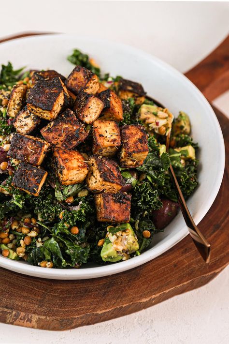 This recipe is healthy, vegan and diabetic friendly. If you're looking for a meatless protein option to include on your next dinner menu, consider this easy crispy tofu recipe that packs big flavour! Tofu Kale Recipes, Easy Tofu Lunch Recipes, High Protein Vegetarian Fall Recipes, Vegan Protein Recipes Dinner, Mediterranean Tofu Recipes, Greek Vegan Recipes, Low Carb High Protein Vegetarian Recipes, Vegan Protein Dinner, Vegetarian Tofu Recipes