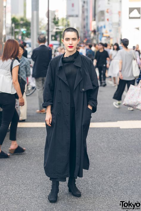 Fashion Model’s Minimalist Harajuku Street Style w/ Yacco Maricard, Issey Miyake Pleats Please & Vintage Boots Issey Miyake Street Style, Japanese Street Style Minimalist, Harajuku Street Style, Issey Miyake Pleats, Issey Miyake Pleats Please, Minimalist Street Style, Harajuku Street, Harajuku Fashion Street, Black Minimalist