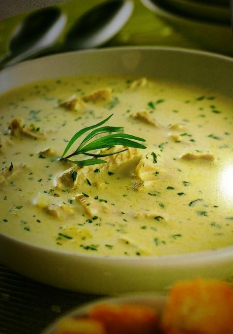 Chicken and Tarragon Soup Tarragon Soup, Chicken Tarragon, Easy Potato Recipes, Delicious Soup Recipes, My Nephew, Soup And Sandwich, Indian Cooking, Healthy Soup, Stew Recipes