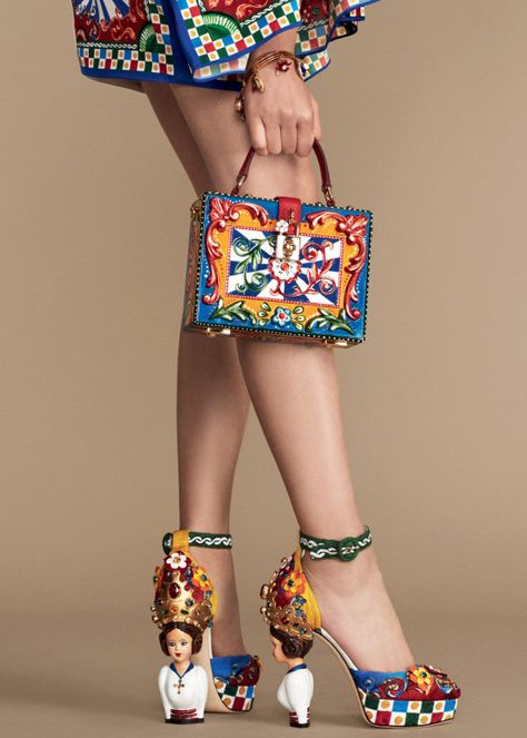 dolce-and-gabbana-summer-2016-woman-collection-83- Mode Shoes, Dolce E Gabbana, Shoe Art, Crazy Shoes, Dolce & Gabbana, Beautiful Shoes, Designer Handbags, Me Too Shoes, Fashion Bags