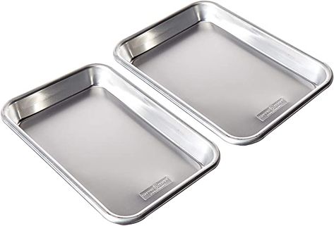 Amazon.com | Nordic Ware 36570 Burger Serving Trays - 2 Piece Set, Aluminum: Serving Trays Marinate Meat, Serving Tray Set, Charcuterie Platter, Conventional Oven, Individual Servings, Burger And Fries, Savoury Baking, Nordic Ware, Tray Set