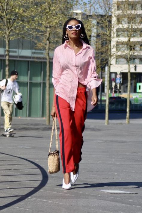 Side Striped High Rise Wide Leg Pants Red Perfect fashion style with leg pants red and pink shirt … Puma Outfit Women Fashion Styles, Pink Track Pants Outfit, Red Track Pants Outfit, Track Pants Outfit Aesthetic, Wide Leg Sweatpants Outfit, Pink Shirt Outfit, Stripe Pants Outfit, Red Wide Leg Pants, Track Pants Outfit