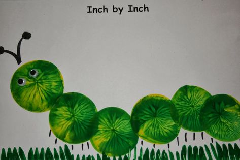 Inchworm craft (insect) Inchworm Craft, Potato Stamping, Letter I Crafts, Kindergarten September, Paint Balloons, Balloon Painting, Letter Crafts, Alphabet Crafts, Painting Activities