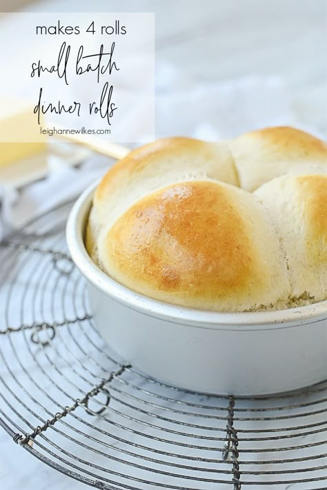 Bread For Two Recipe, Small Batch Bread Rolls, Small Serving Recipes, Yeast Rolls Small Batch, Dinner Rolls For 2, Quick Dinner Rolls Small Batch, Small Batch Dinner Rolls For Two, Small Batch Parker House Rolls, Small Batch No Knead Bread