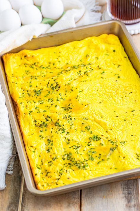 Omlet Recipes Omelettes Oven Baked, Sheet Pan Omelet, Baked Omelette Recipe, Pan Omelet, Sheet Pan Eggs, Baked Omelette, Omlet Recipes, Omelets Recipe, Breakfast Casseroles