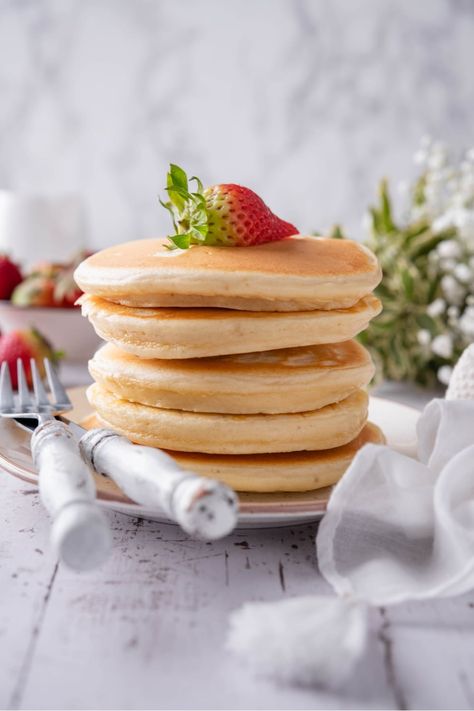 The BEST Aunt Jemima Pancake Recipe (Thick and Fluffy Pancakes) Basic Cupcakes, Best Pancake Mix, Aunt Jemima Pancakes, Pancake Mix Recipe, Freeze Pancakes, Fluffy Pancake Recipe, Aunt Jemima, Russell Hobbs, Tasty Pancakes