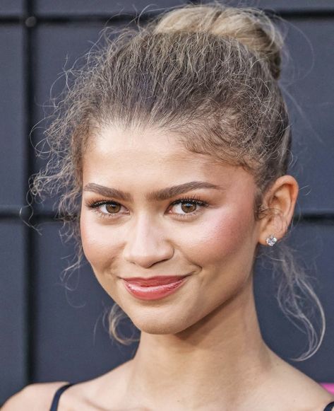 Zendaya Coleman, Eyebrows, Celebrities, Hair Styles