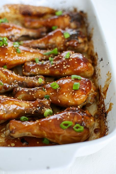 Baked Teriyaki Chicken Drumsticks are baked in a simple homemade teriyaki sauce that the whole family will love. All simple ingredients and so simple to make! Teriyaki Chicken Drumsticks, Teriyaki Drumsticks, Freezing Cooked Chicken, Baked Teriyaki Chicken, Slow Cooker Teriyaki, Roasted Green Beans, Homemade Teriyaki Sauce, Cooking White Rice, Grilled Chicken Recipes