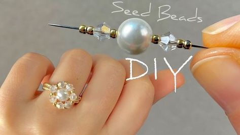 Beaded Rings Tutorials, Handmade Rings Tutorial, Beaded Ring Tutorial, Diy Rings Tutorial, Easy Beading Tutorials, Rings Tutorial, Easy Beading, Seed Bead Ring, Beads Tutorial