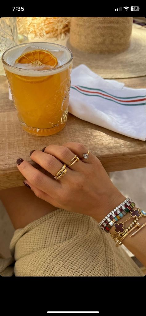 Hermes Bracelet Stack, Hermes Bracelet, Ibiza Fashion, Cartier Jewelry, Arm Party, Jewelry Lookbook, Girly Jewelry, Jewelry Inspo, High Jewelry