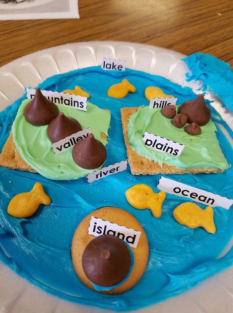 Landforms Landforms Project, Landforms For Kids, Landforms Project For Kids, Landforms Kindergarten, Landforms Activities Kindergarten, Land Forms Projects Ideas, Geography First Grade, Edible Landforms, Elementary Social Studies