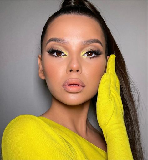 Yellow Makeup, Brunette Makeup, Barbie Makeup, Fall Makeup Looks, Eye Makeup Pictures, Alternative Makeup, Makeup Eye Looks, Makeup Makeover, Makeup Obsession