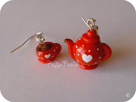 Polymer clay teapot Heart Teapot, Teapot Clay, Teapot Earrings, Illustrations Fashion, Fimo Jewelry, Fimo Polymer Clay, Whimsical Jewelry, Clay Teapots, Love Earrings