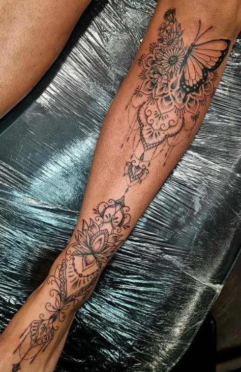 Tattoo Bein Frau, Calf Tattoos For Women, Shin Tattoo, Hip Thigh Tattoos, Full Leg Tattoos, Ankle Tattoos For Women, Boho Tattoos, Tattoos For Black Skin, Forearm Tattoo Women