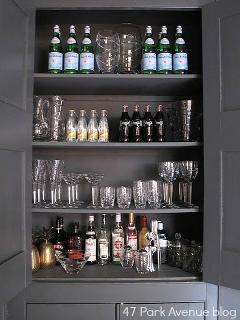 I don't specifically like any of these but mental note for the new digs and all those cabinets! Home Bar Sets, Bar Shelves, Bar Inspiration, Beverage Centers, Built In Bar, Bar Set Up, Drinks Cabinet, Butler's Pantry, Bar Areas