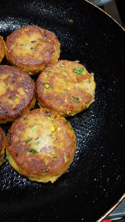 Best recepie https://youtu.be/IId1fjjeWI8 Shami Kabab Snap, Shami Kabab Photography, Kabab Snap, Shami Kabab, Best Photo, Aesthetic Photography, Cool Photos, Ethnic Recipes, Photography